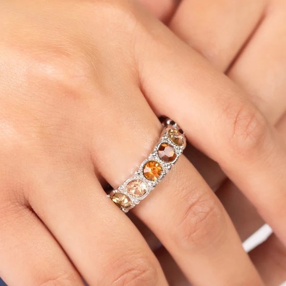 Brown ring - Picture 2 of 3